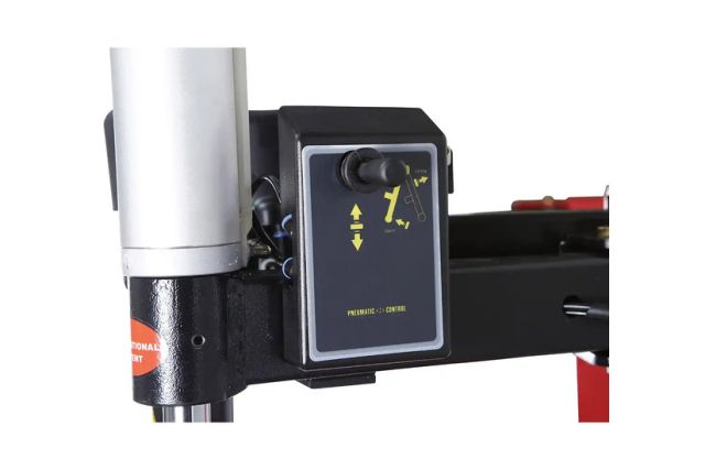 Напівавтоматичний шиномонтажний верстат REDATS...