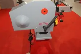 Токарний верстат для обробки і заточування заготовок Holzmann VD 1100N 4