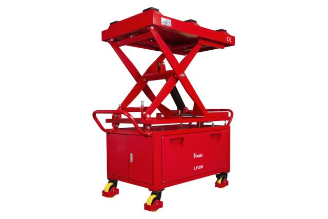 Подъемник ножничный REDATS LE-200