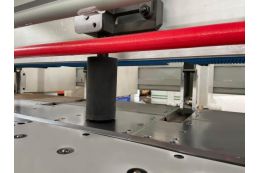 Пильний центр з переднім завантаженням HOLD HP330