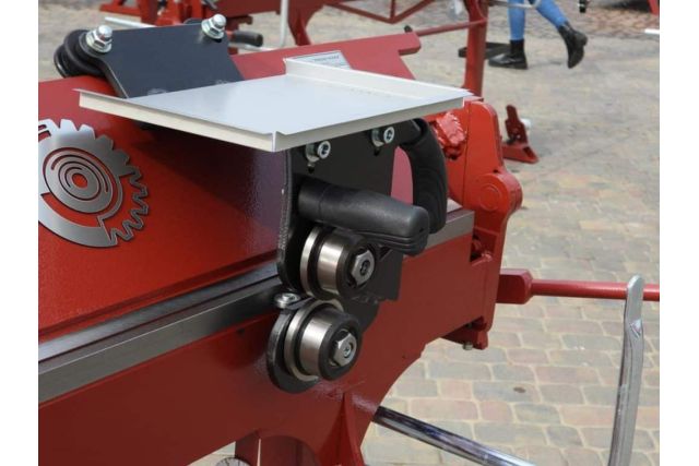 Листозгинальний верстат Prod-masz RED 1400/1,2/160