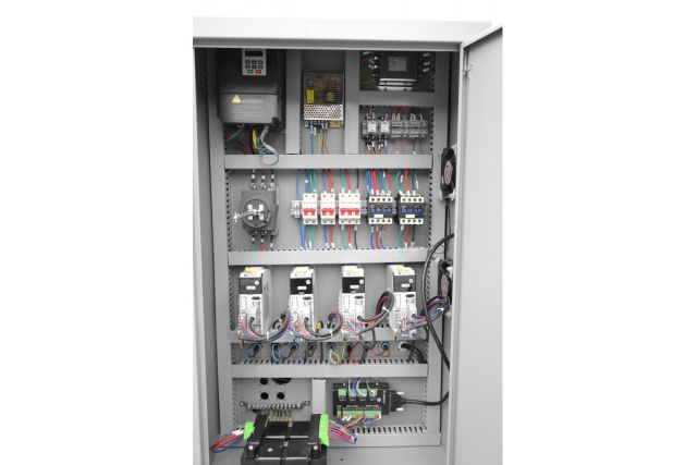 Фрезерний верстат з ЧПУ CORMAK C1325 ATC