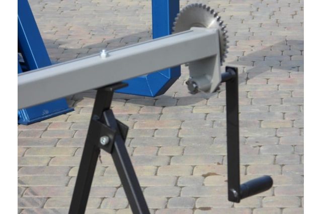 Верстат для загинання країв листа металу...