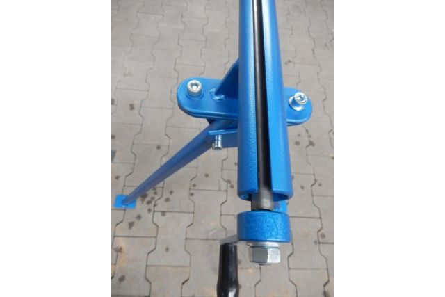 Станок для загибания краев листа металла...