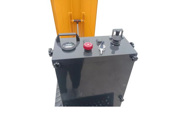 Аккумуляторный мини-самосвал с дистанционным...