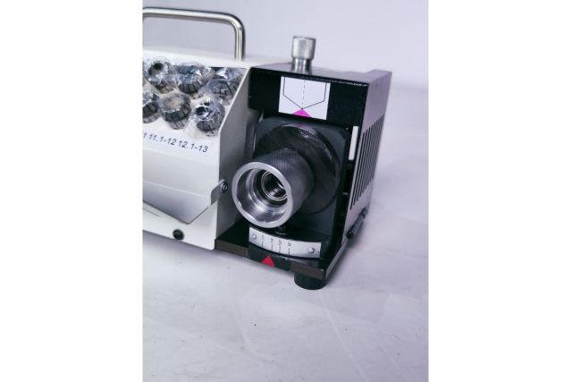 Верстат для заточування свердел MAST...