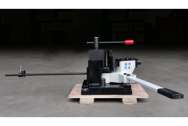 Універсальний листозгинальний верстат MAST...