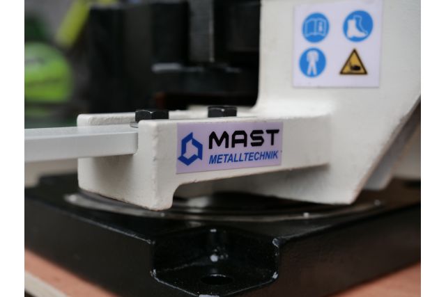 Універсальний листозгинальний верстат MAST...