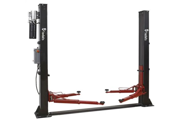 Автоматический двухстоечный подъемник REDATS...