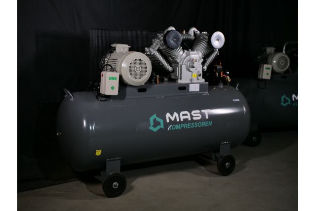 Поршневой компрессор MAST 2105/500L 400V 12.5BAR