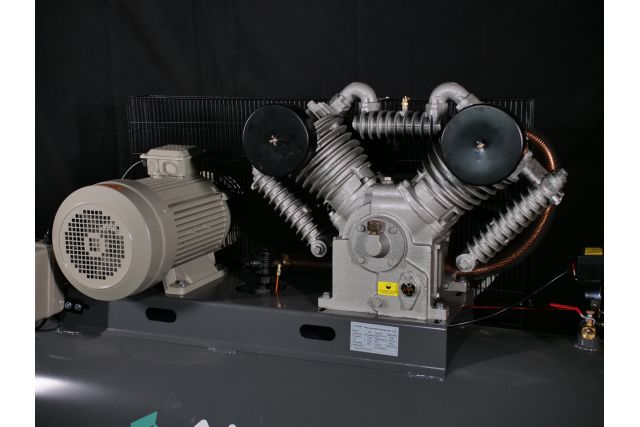 Поршневой компрессор MAST 2105/500L 400V 12.5BAR