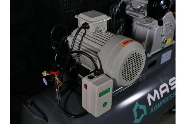 Поршневой компрессор MAST VA90/200L 400 12.5BAR