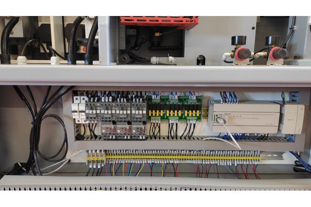Кромкооблицювальний верстат Holzmann KAM 215EPSV