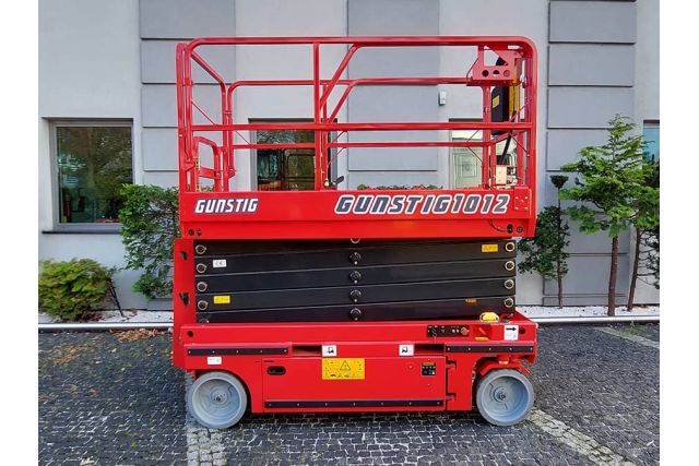 Ножничный подъемник Günstig 1012