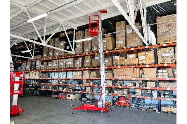 Телескопический мачтовый подъемник Günstig...