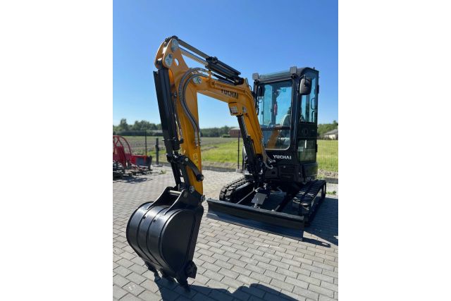 Экскаватор Yuchai U27