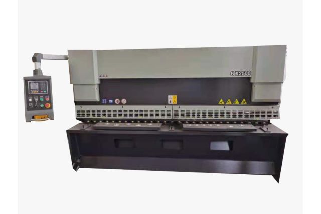 Гідравлічні гільйотинні ножиці MAST CNC...