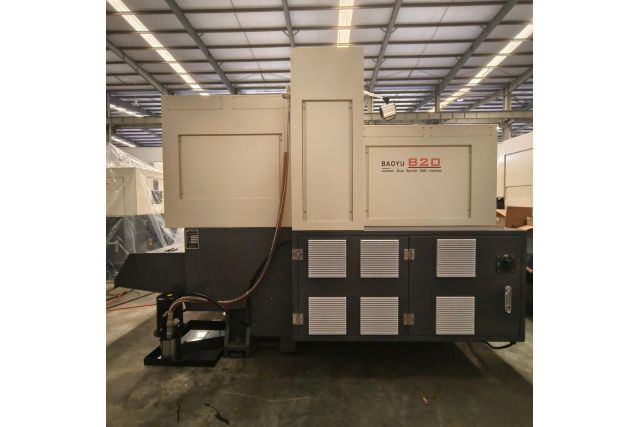 Токарний верстат ЧПУ швейцарського типу BYSK B20