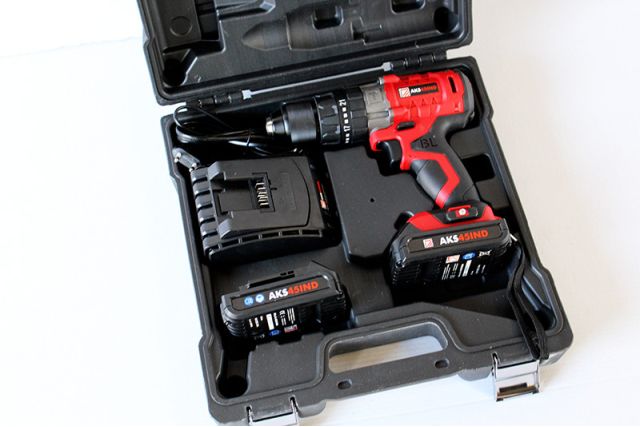 Бесщеточная аккумуляторная ударная дрель-шуруповерт Holzmann AKS 45IND