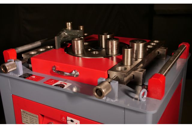 Верстат для згинання арматури MAST Bautechnik...