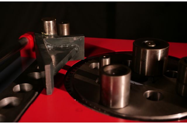 Станок для гибки арматуры MAST Bautechnik GW40A