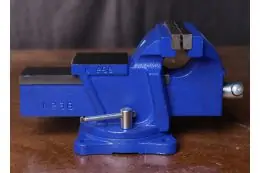 Лещата настільні у комплекті з поворотною плитою Holzmann WBS 100N 2