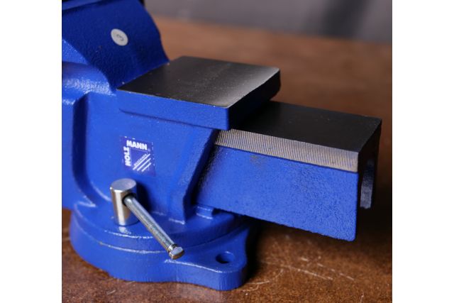 Лещата настільні у комплекті з поворотною...