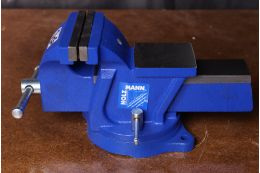 Лещата настільні у комплекті з поворотною плитою Holzmann WBS 125N