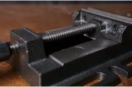 Тиски станочные Holzmann M 120 4