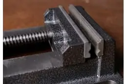 Лещата верстатні Holzmann M 120 7