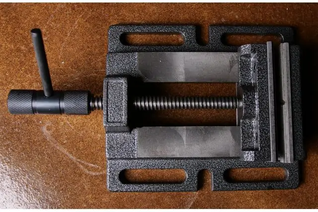 Тиски станочные Holzmann M 120 8