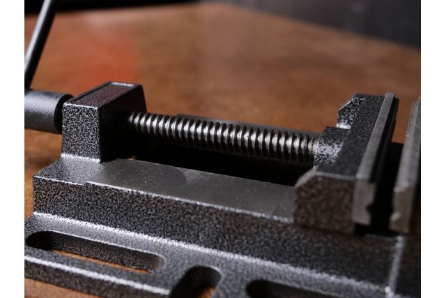 Лещата верстатні Holzmann M 120