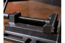 Лещата верстатні Holzmann M 120 10