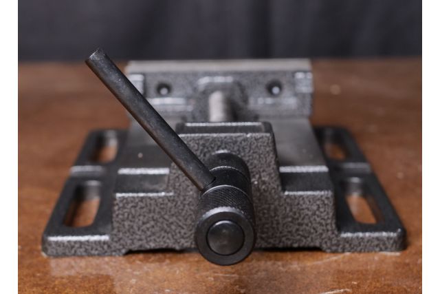 Тиски станочные Holzmann M 120