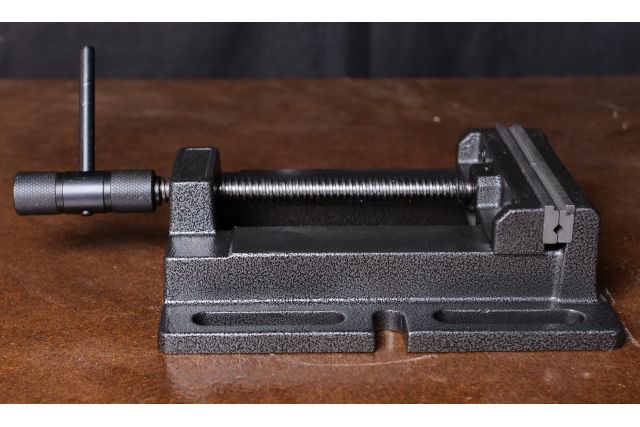 Тиски для расточных станков Holzmann M 150