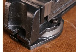 Лещата верстатні Holzmann I100