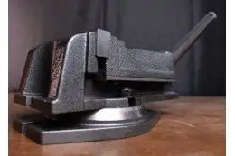 Тиски станочные с поворотной плитой Holzmann I125 6