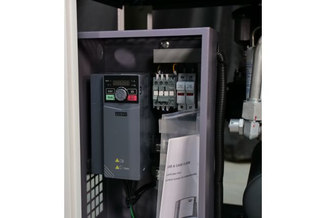 Винтовой компрессор Mast SH-5 (220V) Inverter...