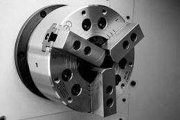 Токарний верстат з ЧПУ Cormak 400x1000 з гідравлікою