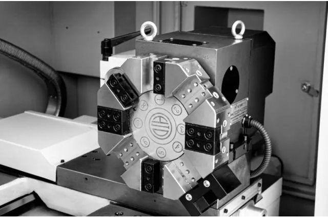 Токарний верстат з ЧПУ Cormak 400x1000 з...