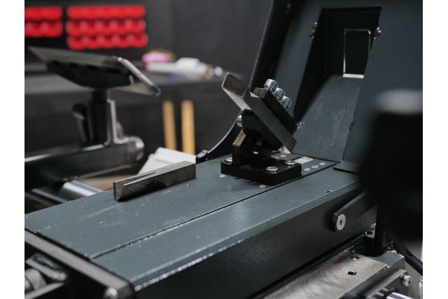 Токарный станок с автоподачей MAST Holztechnik...