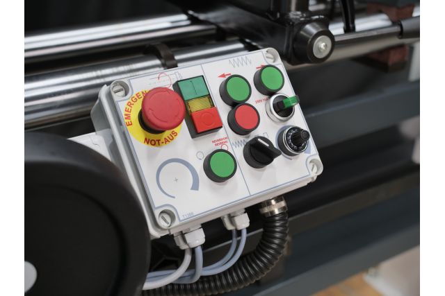 Токарный станок с автоподачей MAST Holztechnik...