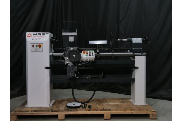 Токарний верстат з автоподачею MAST Holztechnik...