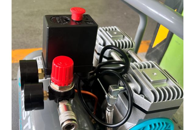 Безмасляний поршневий компресор Mast...