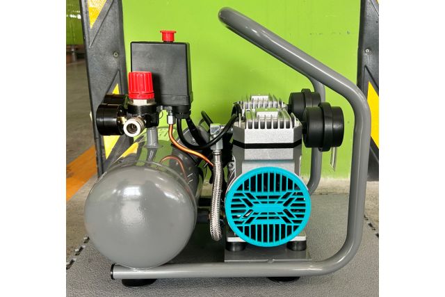 Безмасляний поршневий компресор Mast...