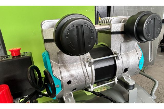 Безмасляний поршневий компресор Mast...