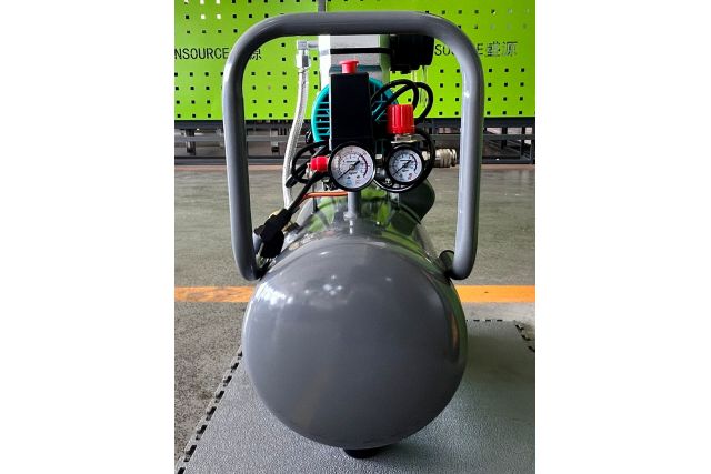 Безмасляний поршневий компресор Mast...