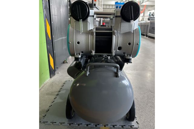 Безмасляный поршневой компрессор Mast...