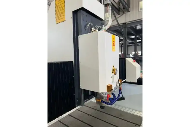 Фрезерний верстат з ЧПК по каменю MAST RJ1325 4