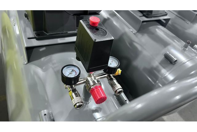 Поршневий компресор Mast TB90/300L 400V